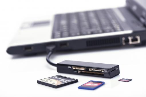 Multiplicateur USB Card Reader + hub 3.0/301 - PREMICE COMPUTER